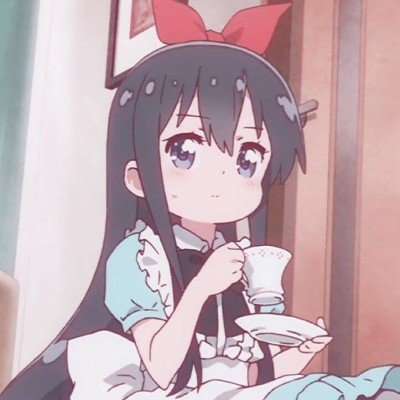 小学生为绿化带石墩贴上反光条